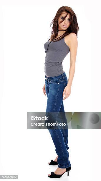 Linda Menina Sexy Vestindo Jeans - Fotografias de stock e mais imagens de Adulto - Adulto, Alto - Altura Humana, Azul