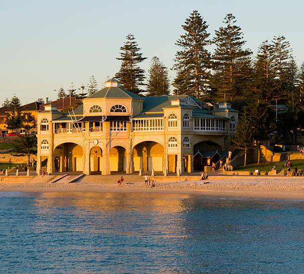 istock Indiana Tea House Cottesloe Beach 92138290
