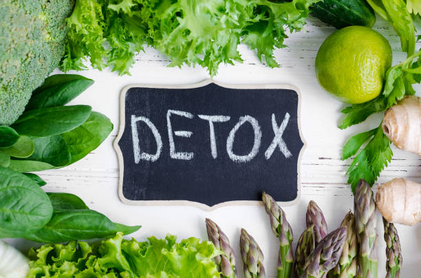 concetto detox con verdure verdi - disintossicazione foto e immagini stock