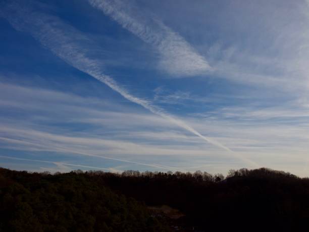 istock Korea's mountains, clouds, blue sky, Cheongju city 921459184