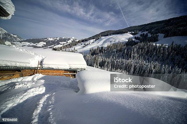 Foto de Neve Nos Alpes e mais fotos de stock de Alpes europeus - Alpes europeus, Azul, Boné