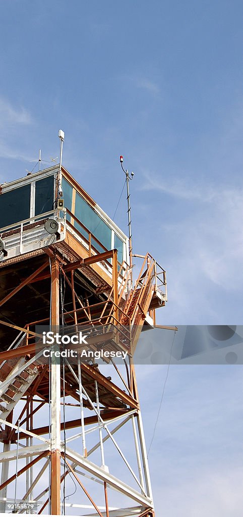 Torre di controllo traffico aereo - Foto stock royalty-free di Blu