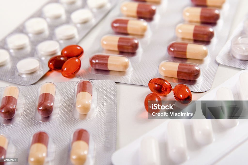 Píldoras - Foto de stock de Alivio libre de derechos