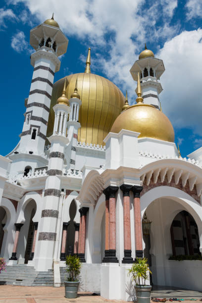 istock Ubudiah mosque in Kuala Kansar, Malaysia 921587906