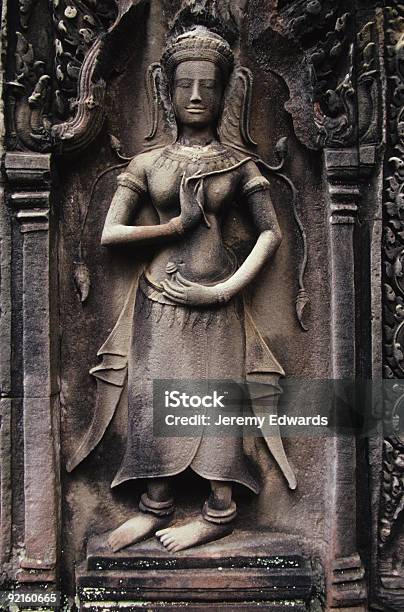 Photo libre de droit de Sculpté Aspara Animés Angkor Wat Cambodge banque d'images et plus d'images libres de droit de Adulte - Adulte, Angkor, Angkor Wat