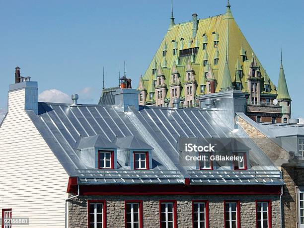 Telhados Da Cidade De Quebec - Fotografias de stock e mais imagens de Antigo - Antigo, Arquitetura, Canadá