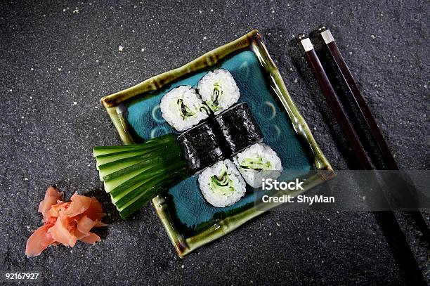 Sushi Maki - Fotografie stock e altre immagini di Affamato - Affamato, Alimentazione sana, Antipasto