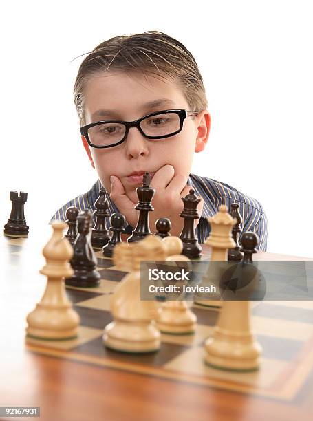 Schach Denker Stockfoto und mehr Bilder von Betrachtung - Betrachtung, Brettspiel, Brille