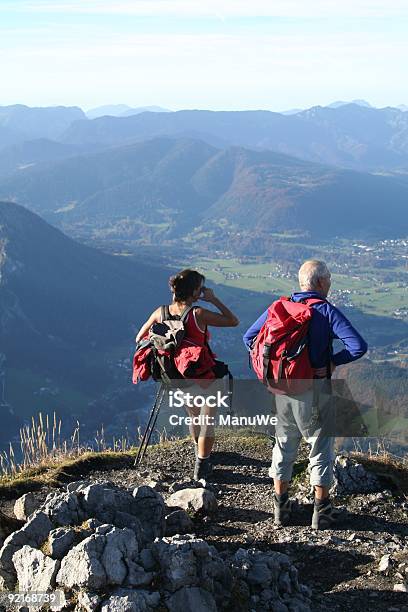 Königssee Para Oglądania Z Góry Jenner - zdjęcia stockowe i więcej obrazów Jezioro - Jezioro, Niemcy, Para - Stosunki międzyludzkie