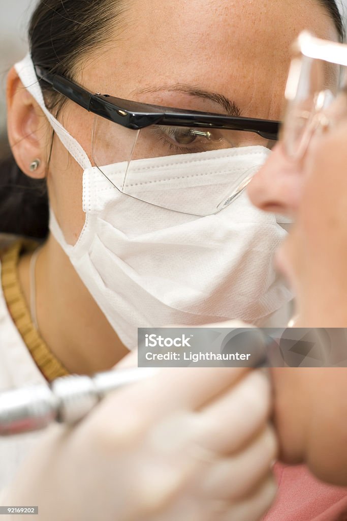 Zahnarzt bei der Arbeit - Lizenzfrei Arbeiten Stock-Foto