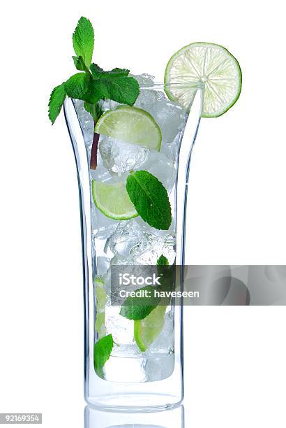 Foto de Mojito Cocktail e mais fotos de stock de Bebida - Bebida, Bebida alcoólica, Branco