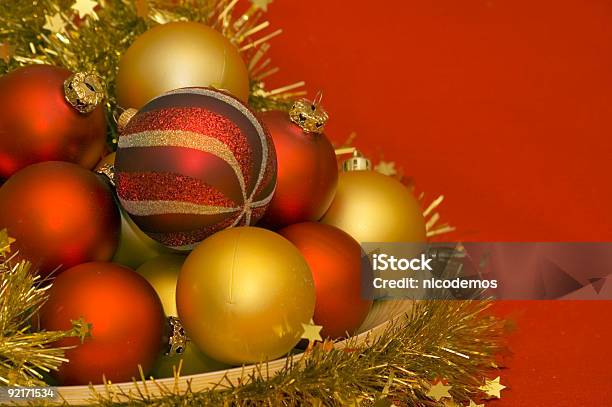 Navidad Ornamentos Foto de stock y más banco de imágenes de Adorno de navidad - Adorno de navidad, Brillante, Color - Tipo de imagen