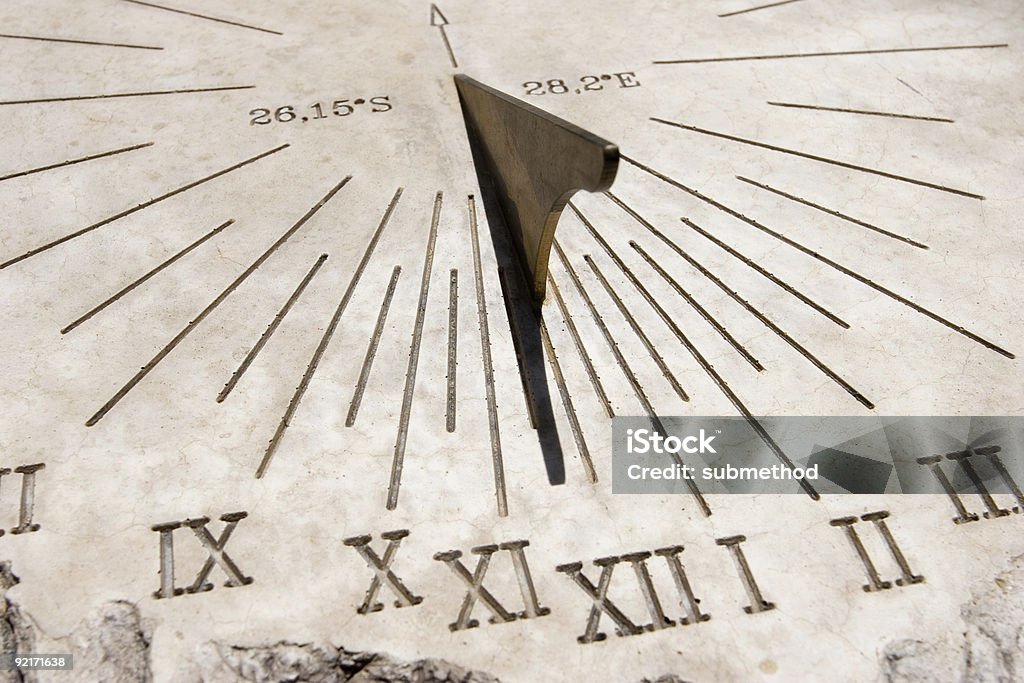 Travail Cadran solaire - Photo de Chiffre romain libre de droits