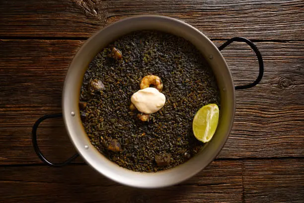 Black rice Paella recipe for two from Valencia Spain