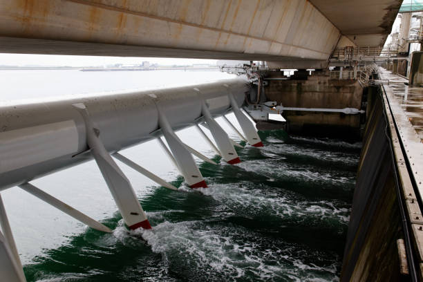 東スヘルデの水力発電所は、グリーン エネルギーを提供します - energie ストックフォトと画像