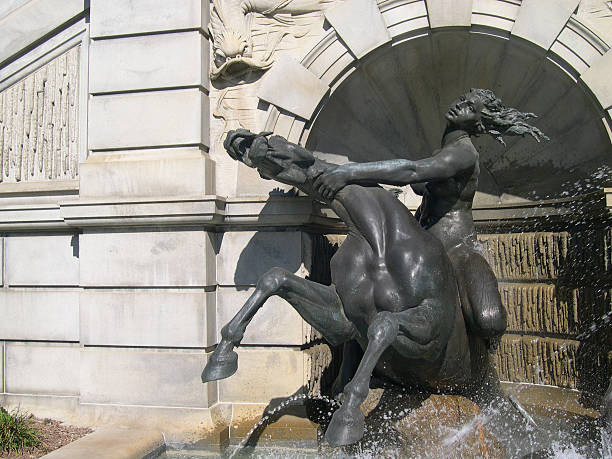 istock Library of Congress, Neptune Fountain left 92176980
