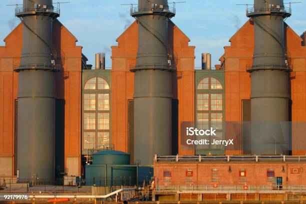 Fábrica De Simetría Foto de stock y más banco de imágenes de Apilar - Apilar, Arquitectura, Carbón