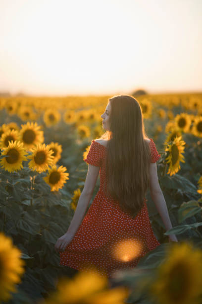 istock Enjoying All The Beauty, Around And Inside 921802498