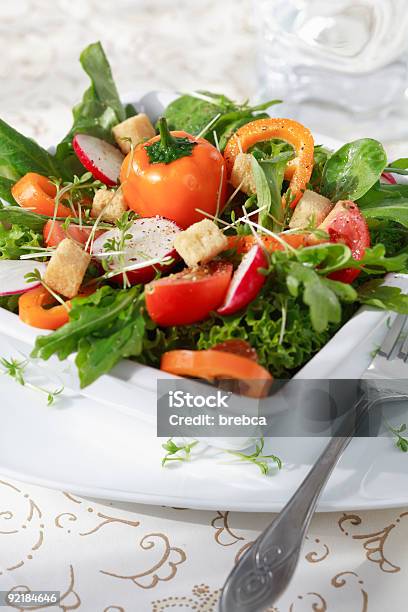 Ensalada De Dieta Foto de stock y más banco de imágenes de Aire libre - Aire libre, Alimento, Asistencia sanitaria y medicina