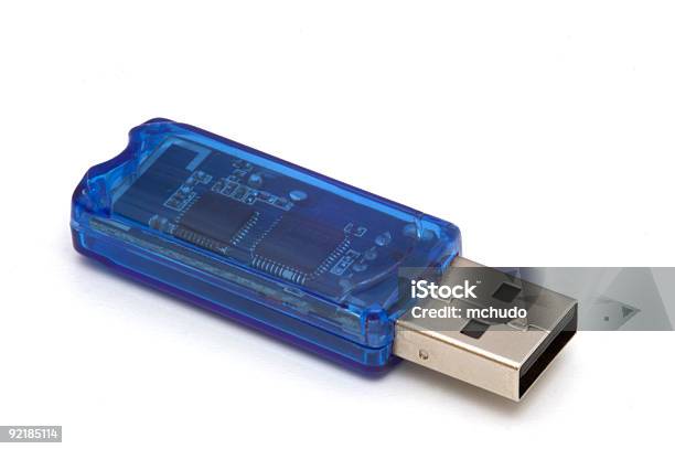 Dispositivo De Memoria Usb Foto de stock y más banco de imágenes de Color - Tipo de imagen - Color - Tipo de imagen, Compartimiento para almacenamiento, Datos