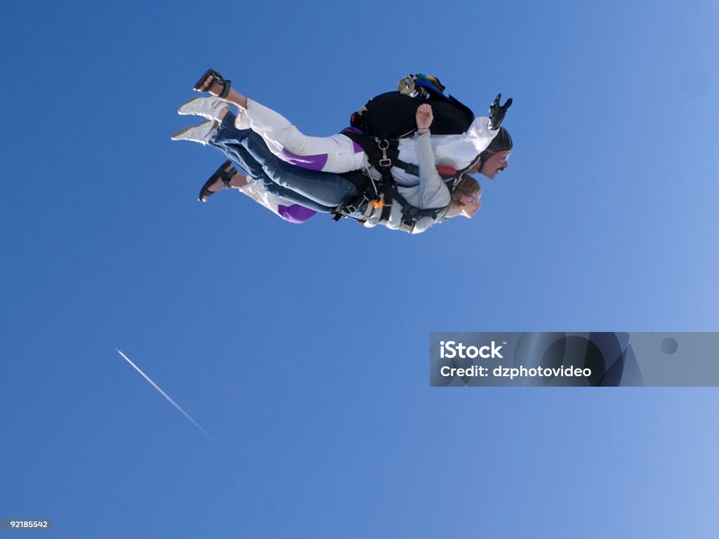 Banque Photo libre de droits: Tandem Parachutisme en chute libre - Photo de En tandem libre de droits