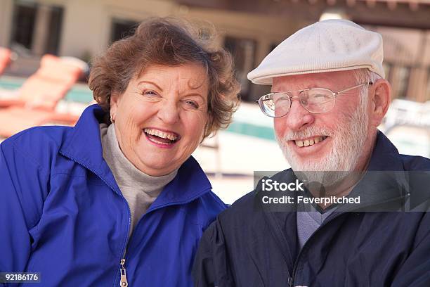 행복함 노인 커플입니다 2명에 대한 스톡 사진 및 기타 이미지 - 2명, 60-69세, 70-79세