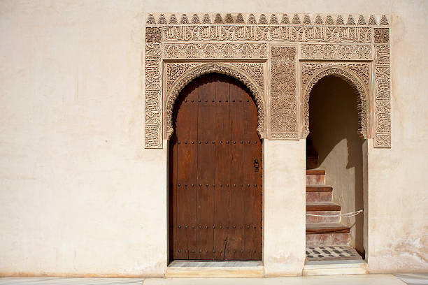 istock doorway and islamic detail 92187092