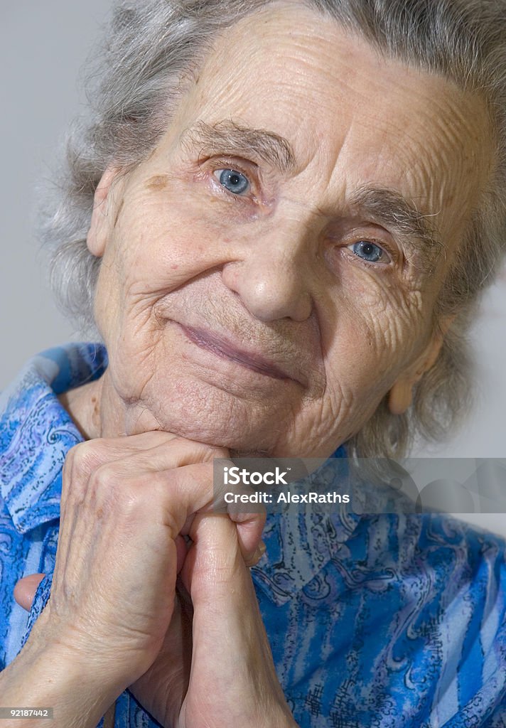 노인 여성 (시리즈 - 로열티 프리 개성-개념 스톡 사진