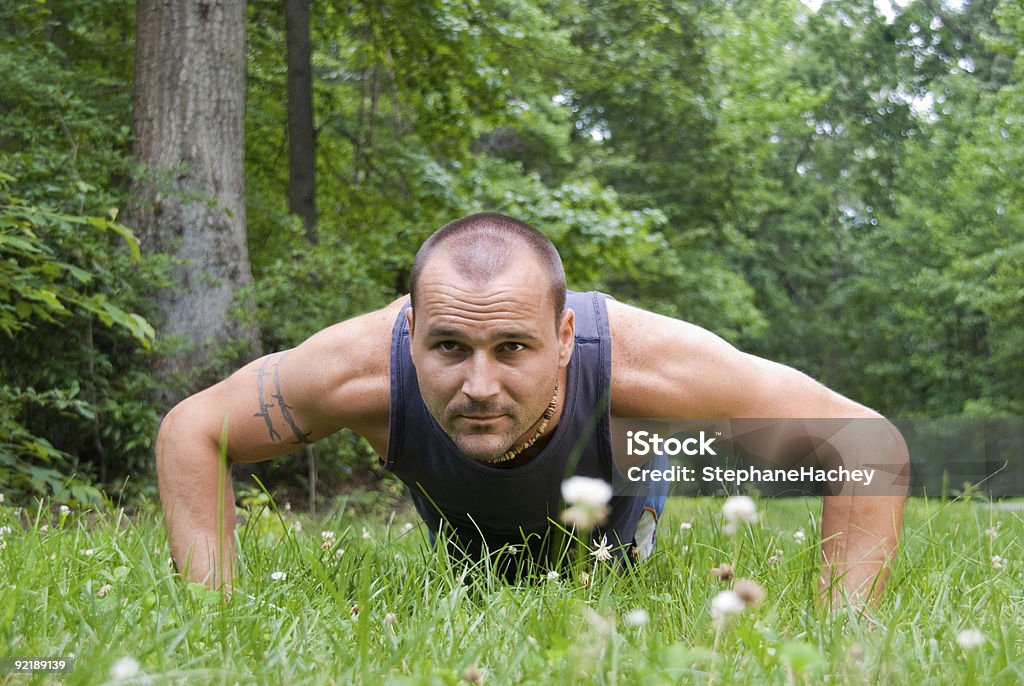 Outdoor-Push up - Lizenzfrei Anaerobes Training Stock-Foto