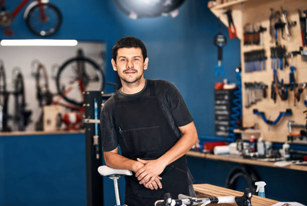 istock Bring your bike to me for a solid repair job 921893380