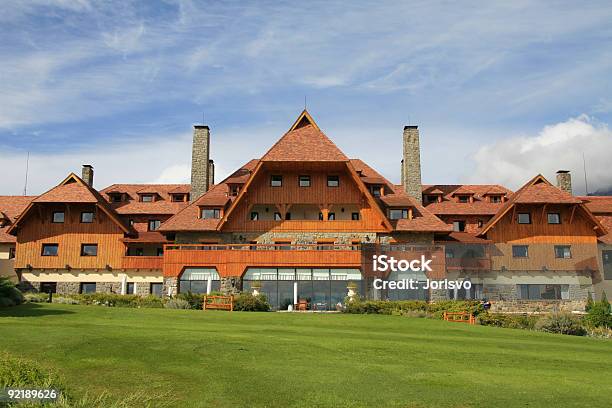 Hotels In Bariloche Stockfoto und mehr Bilder von Argentinien - Argentinien, Skihütte, Architektur