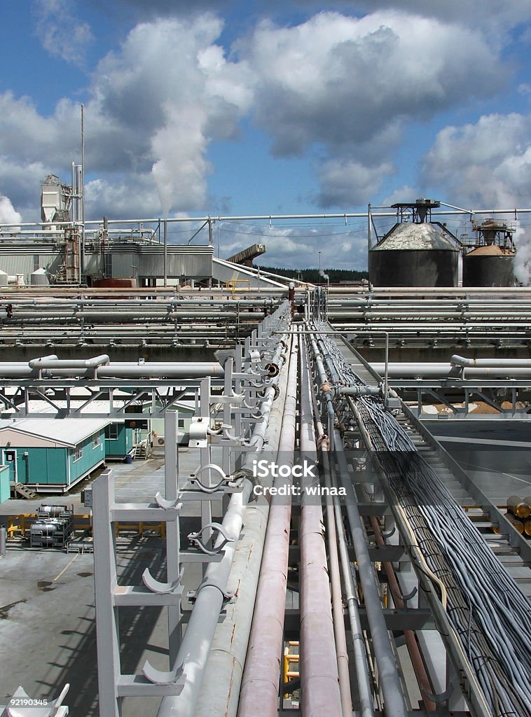 Pipe de travail - Photo de Conduit de cheminée libre de droits