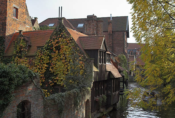 istock Ancient houses on a channel in Brugge 92190367