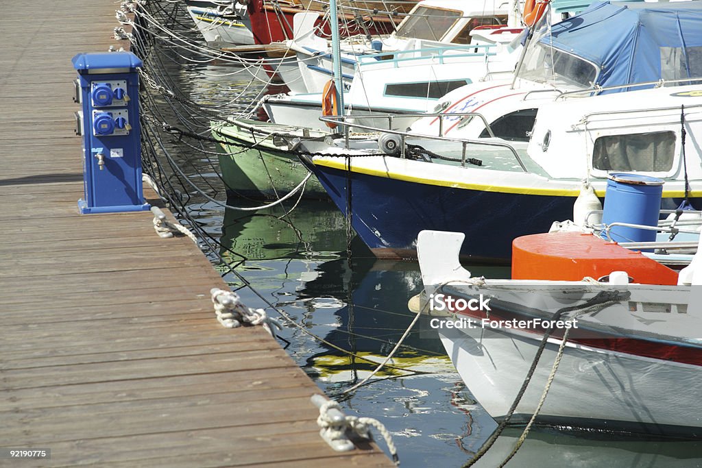 Barcos linha de amarração - Foto de stock de Abastecer royalty-free