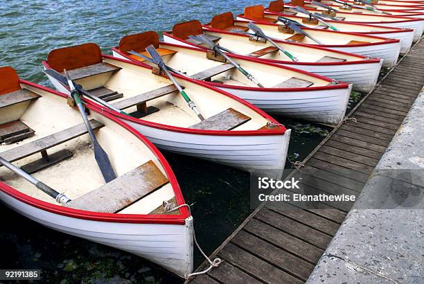 Rowboats Foto de stock y más banco de imágenes de Actividades recreativas - Actividades recreativas, Agua, Aire libre