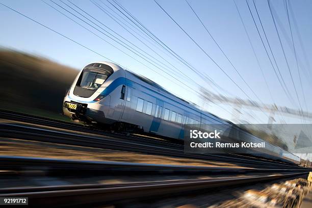 사라지는 기차에 대한 스톡 사진 및 기타 이미지 - 기차, 속도, 철도 트랙