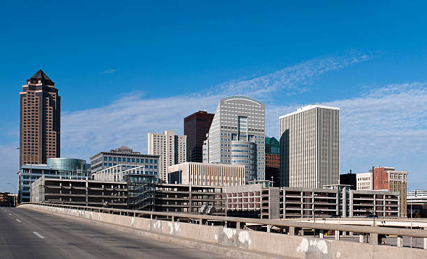 istock The city skyline from Des Moines  92191866