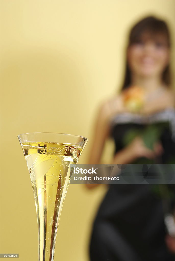 Champagne vetro e donna - Foto stock royalty-free di Accendere (col fuoco)