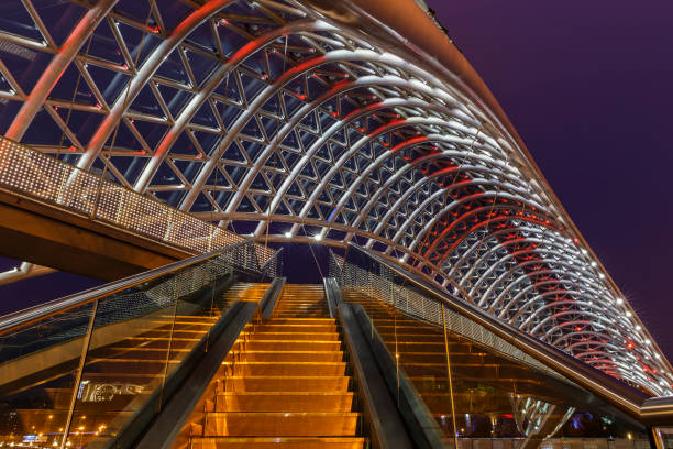 istock Glass Bridge in Tbilisi 922000436