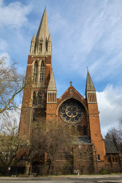 igreja de st. augustines em kilburn, londres - augustine - fotografias e filmes do acervo