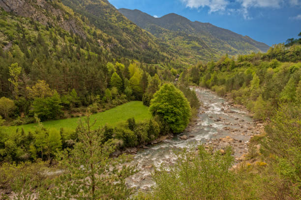 istock The river in broto with the blue sky, pyrenees, ordesa 922044048