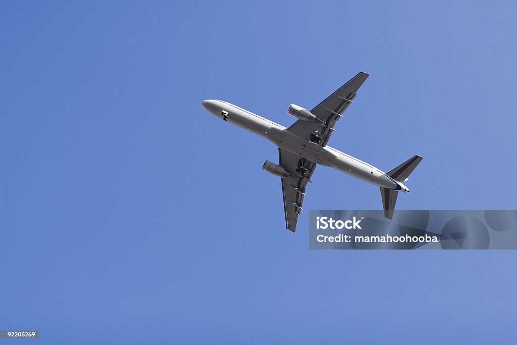 Avión volando en el cielo - Foto de stock de Ala de avión libre de derechos