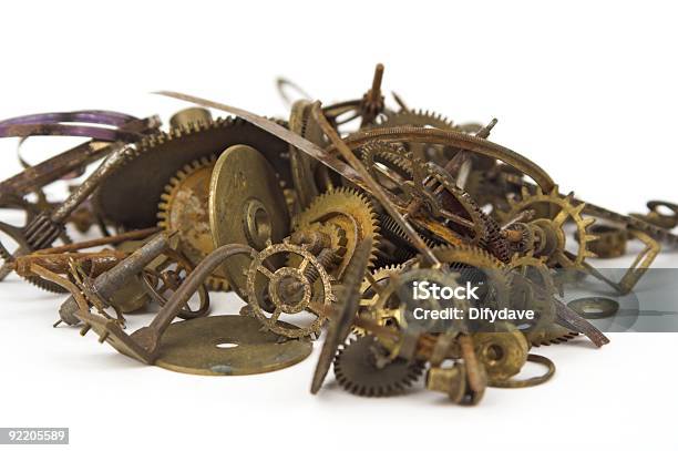 Часы Деталей Cogs И Спрингс — стоковые фотографии и другие картинки Металлолом - Металлолом, Латунь, Machinery