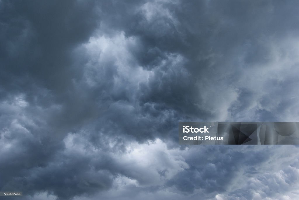 Nubi di tempesta. - Foto stock royalty-free di Bellezza naturale