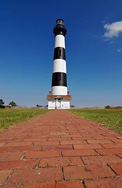 istock Bodie Island NC Lighthouse with brick walkway 92206150
