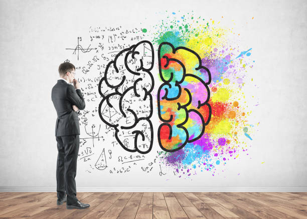istock Side view of a thoughtful businessman, brain 922072074