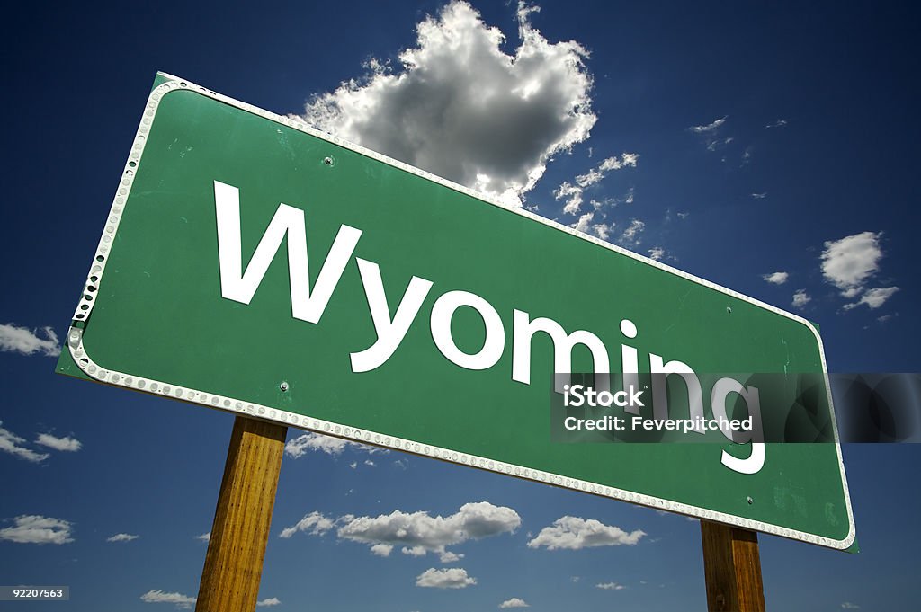 Wyoming Znak drogowy - Zbiór zdjęć royalty-free (Bez ludzi)