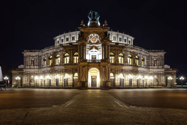 istock Semper Opera House At Night In Dresden; Germany 922077524