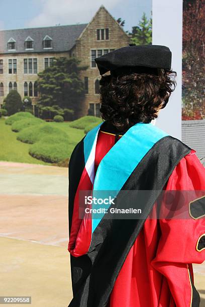 Graduação Em Vestidos - Fotografias de stock e mais imagens de Formatura - Formatura, Pessoa a Estudar, Roupão de Banho