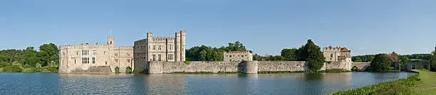 Photo of Panoramic view of Leeds Castle, England